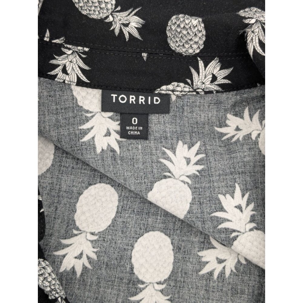 Torrid Pineapple Print Button Front Tropical Vaca… - image 8